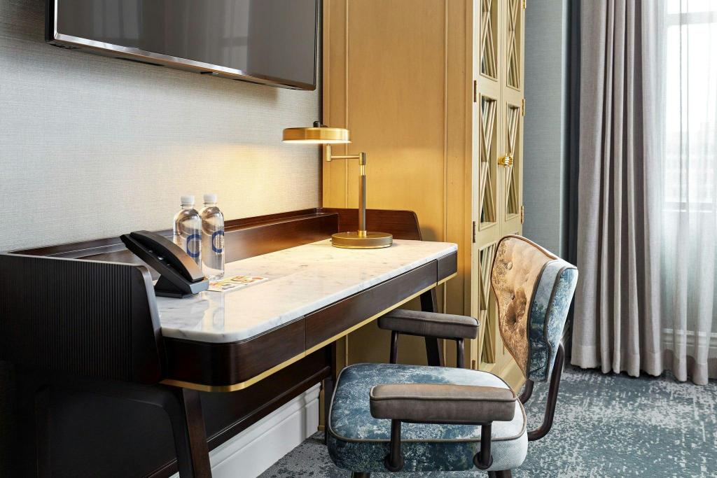 Penthouse Suite, King Bed، The Citizen Hotel Autograph Collection 6/6