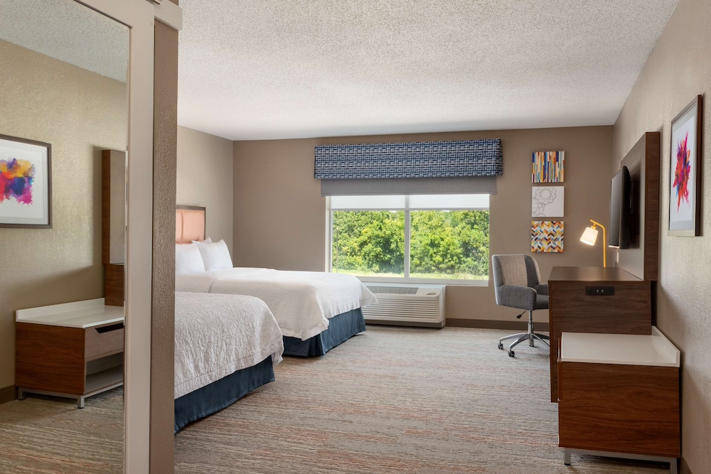 Hampton Inn St Louis Columbia 15/37