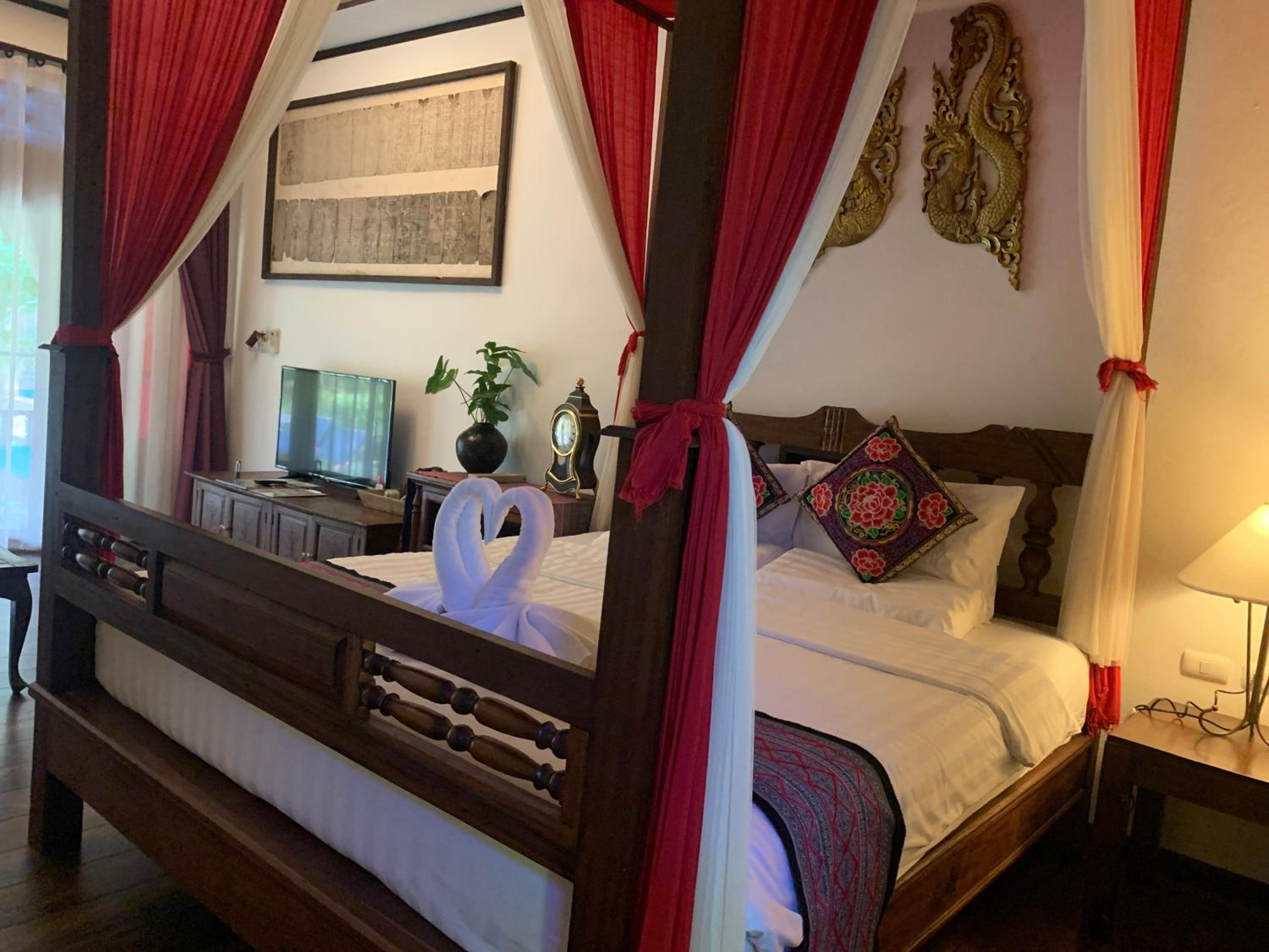 Deluxe, Double Bed, Bathtub