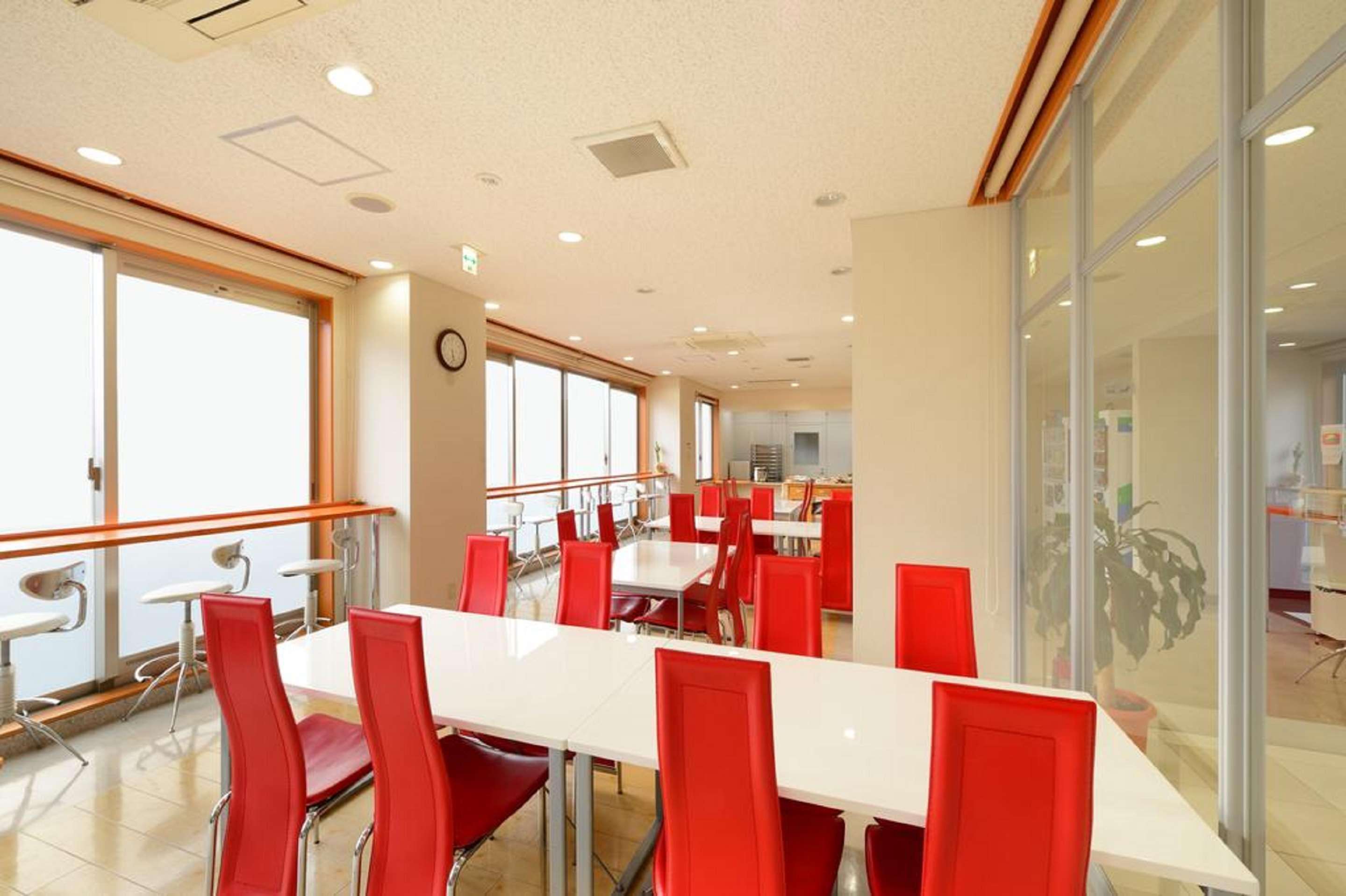 restaurant cafeteria