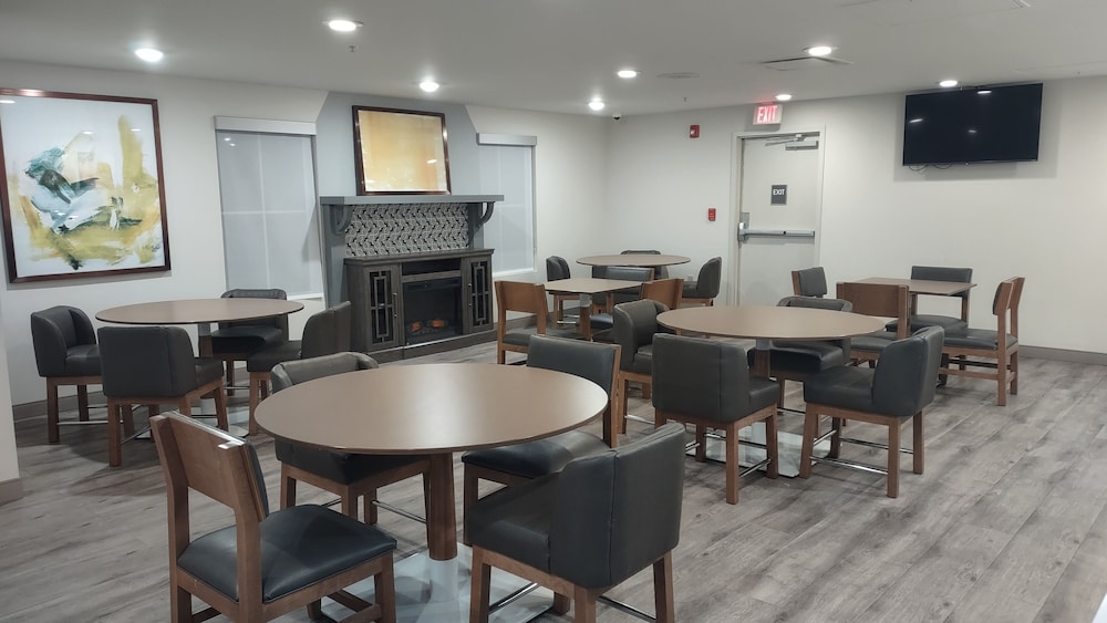 TRYP by Wyndham Tallahassee North I-10 Capital Circle 56/63