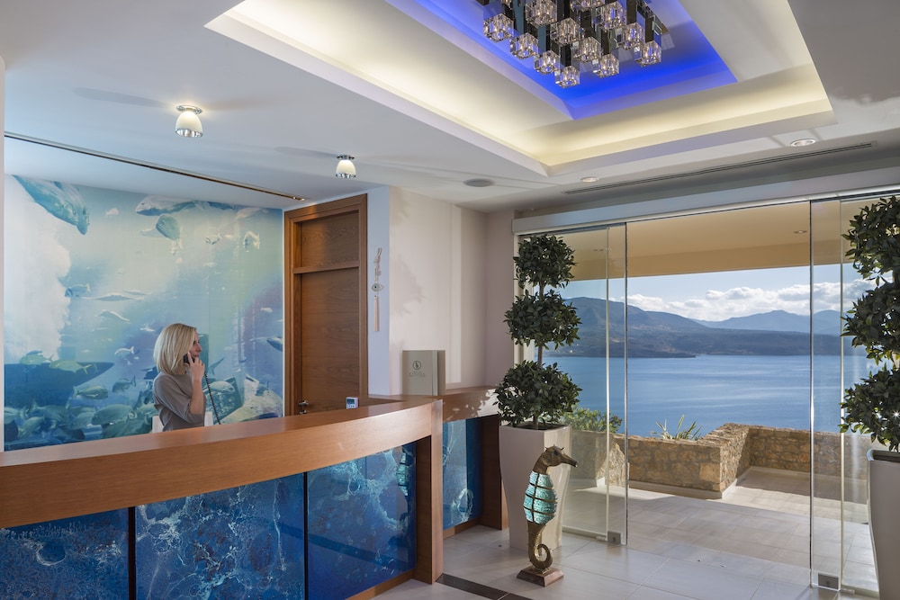 Princess Kyniska Suites 22/65
