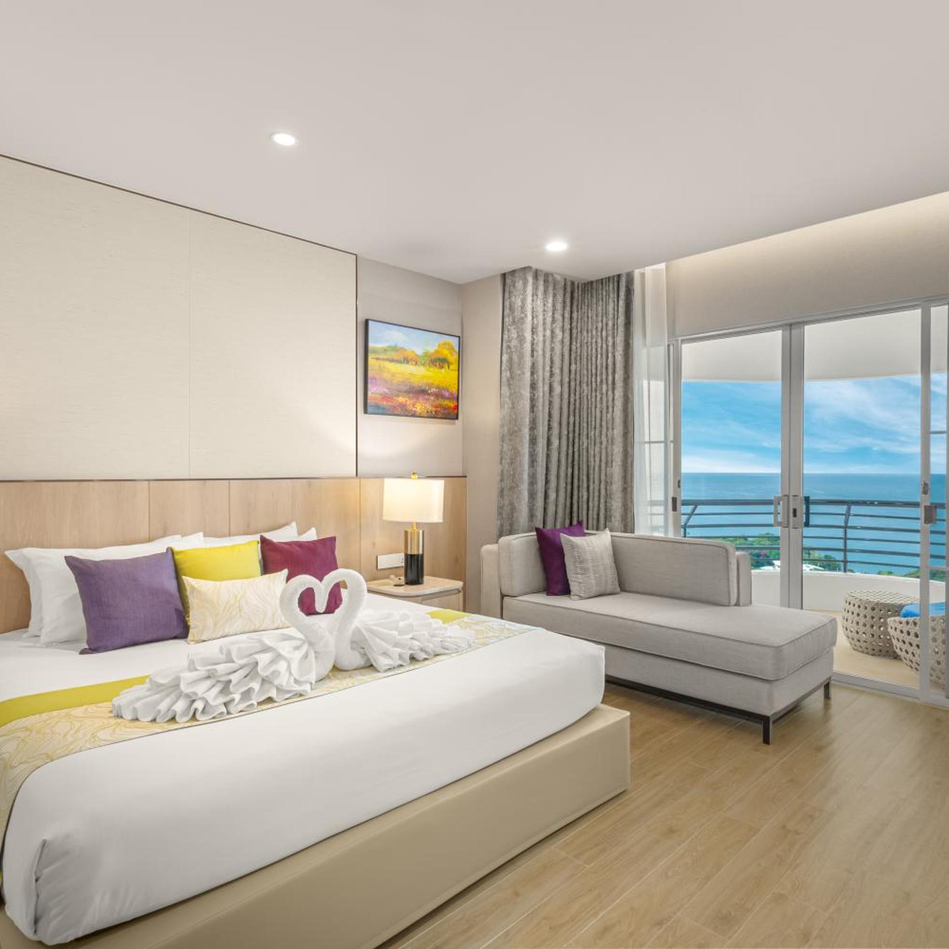 2 Bedrooms, Regency, Style, Modern, Suite
