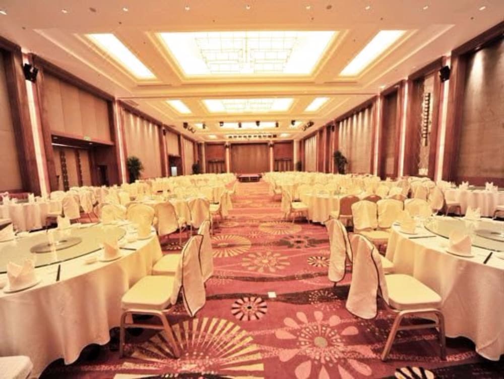S N Hotel Dalian 25/25