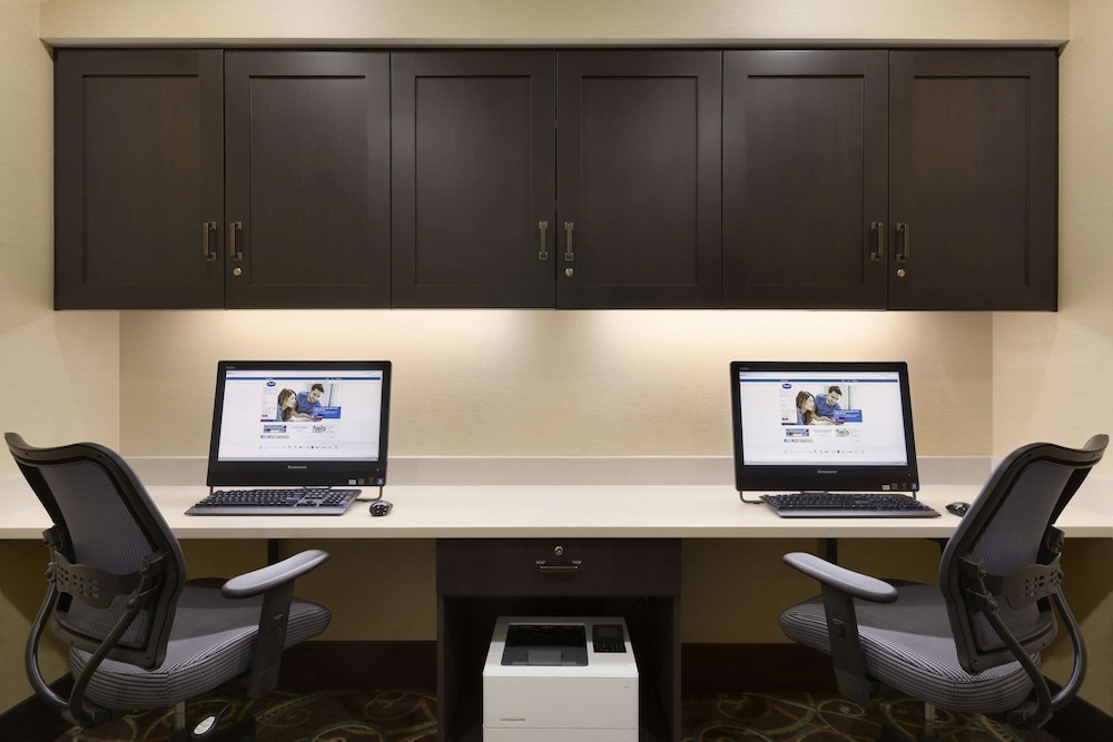 Hampton Inn and Suites Niles Warren OH 62/77