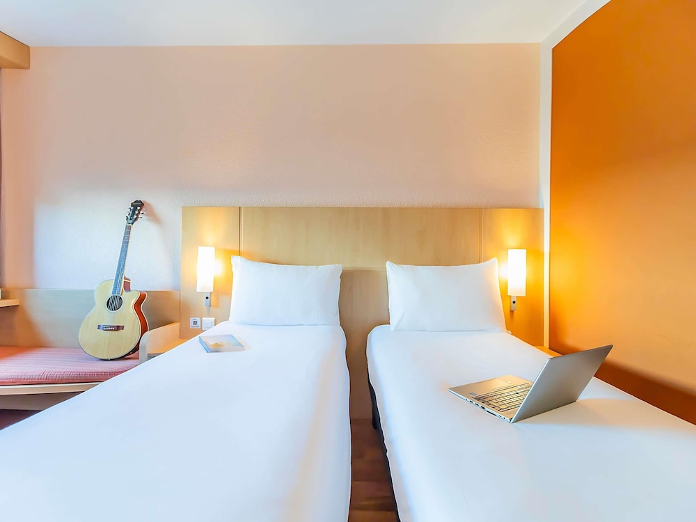 Ibis Lisboa Sintra 28/75