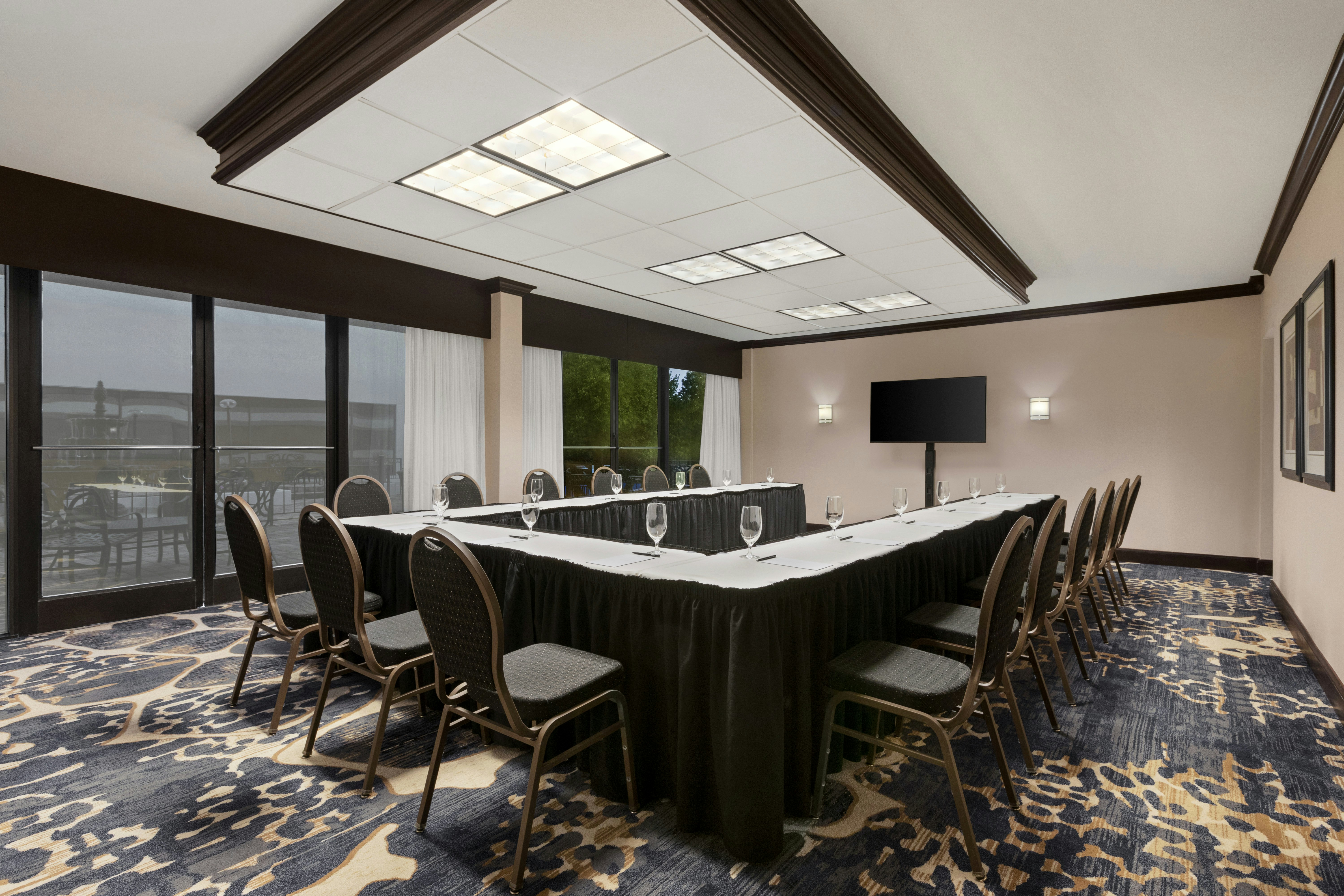 DoubleTree by Hilton South Charlotte Tyvola 43/54