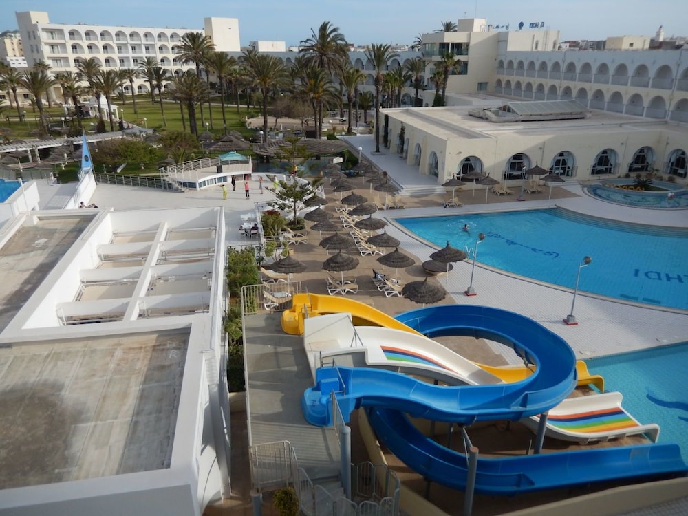 El Mehdi Beach Resort 73/84