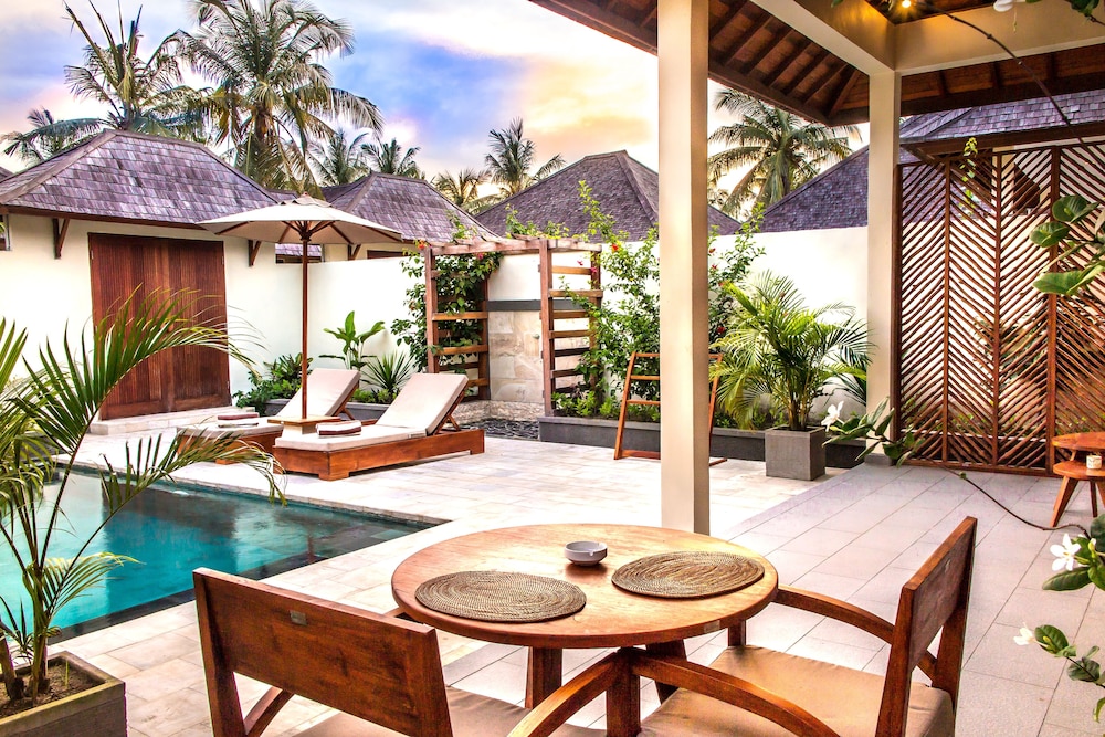 Utara Villas 40/71