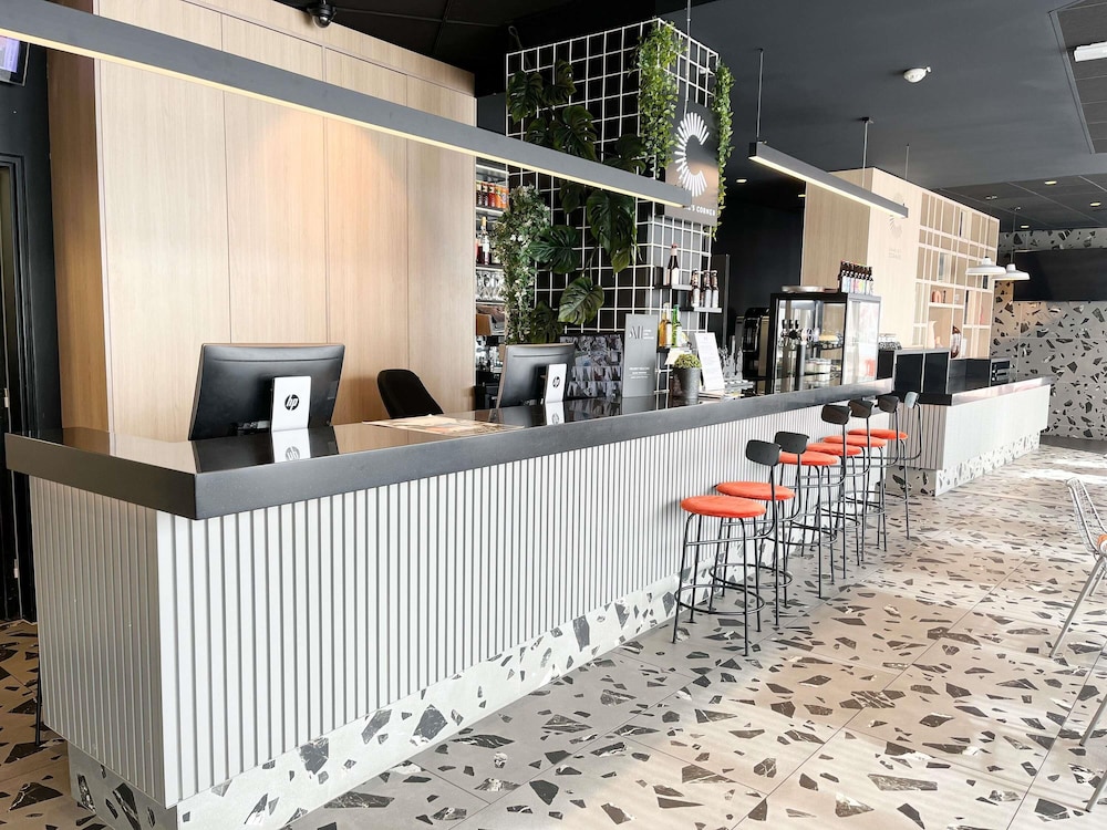 Ibis Martigues 8/70