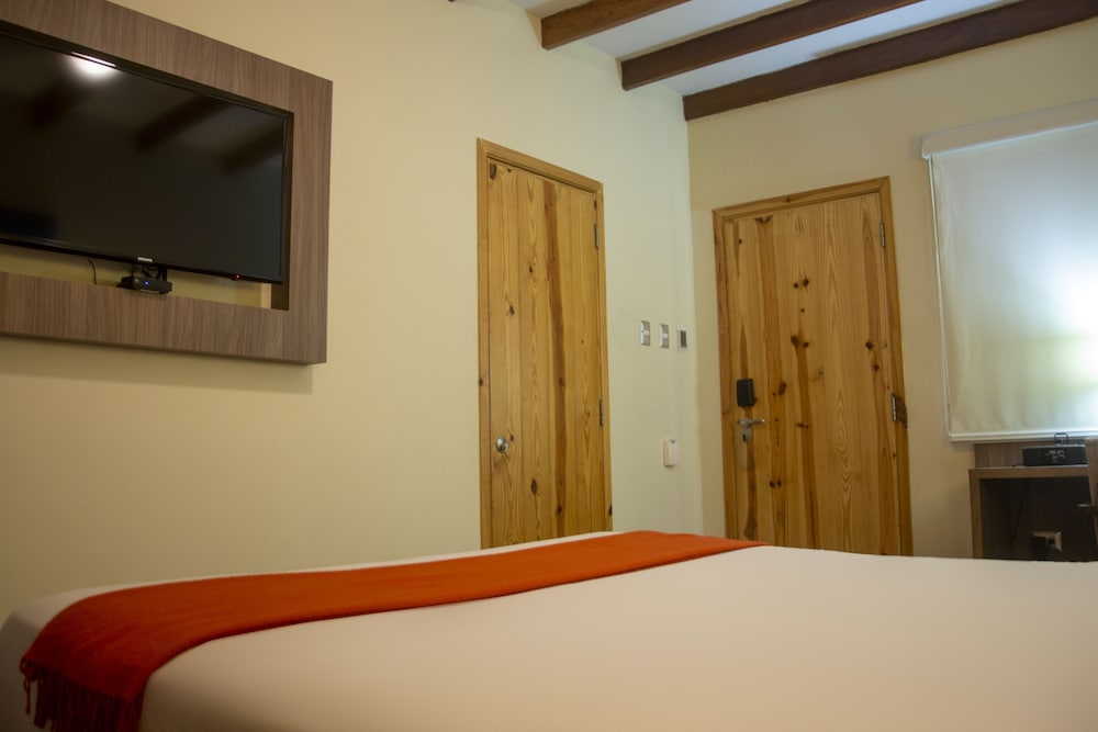 CASA ANDINA STANDARD CHINCHA 34/69