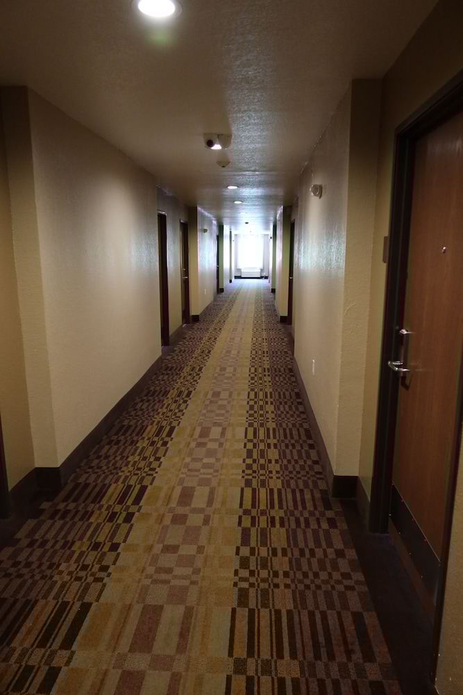 Scottish Inns & Suites White Settlement 8/34