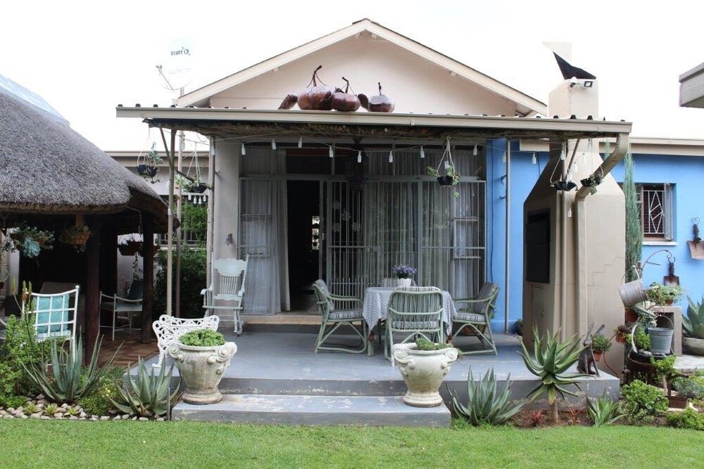 Mirabel Guesthouse 1/39