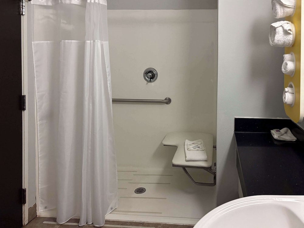 Motel6 Weslaco, TX 58/58