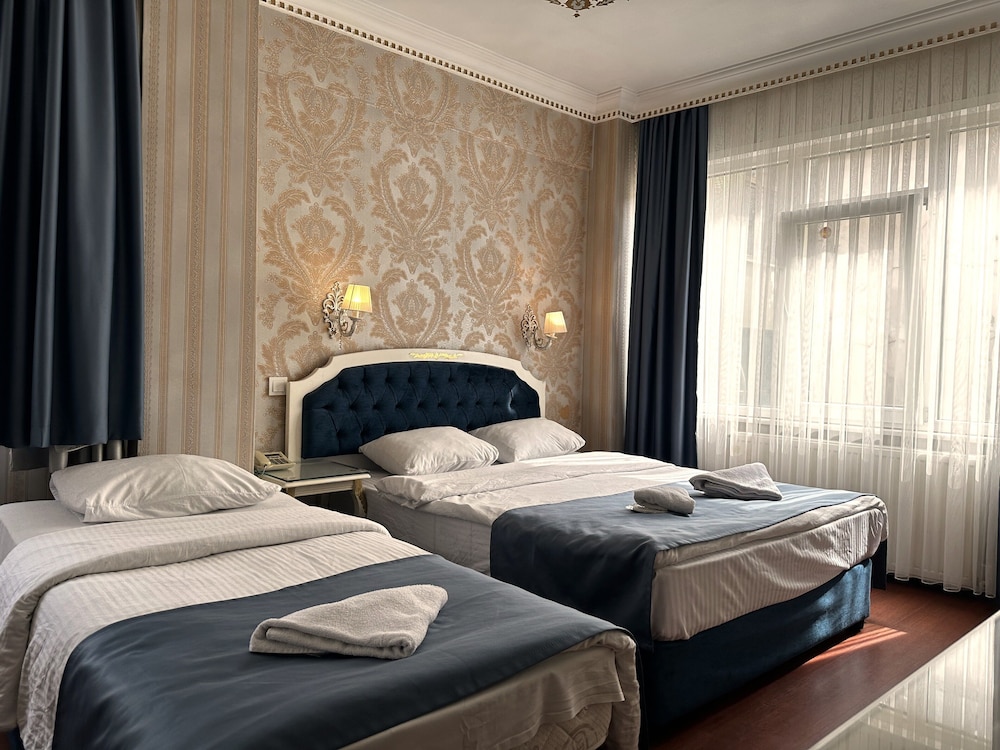 Room at Alyon Hotel Taksim, ISTANBUL
