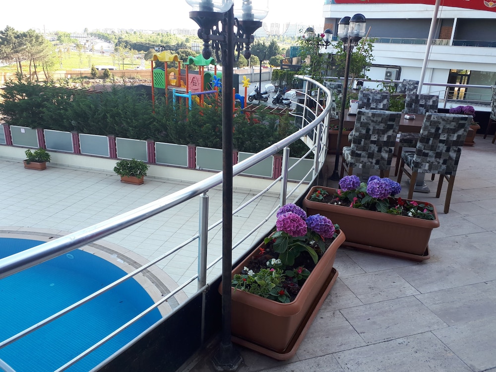 EKINCI RESIDENCE 42/47