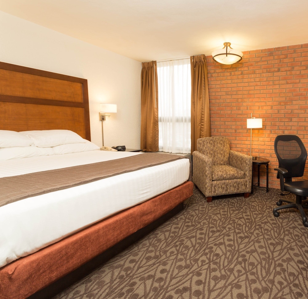 Room, King Bed, High Floor