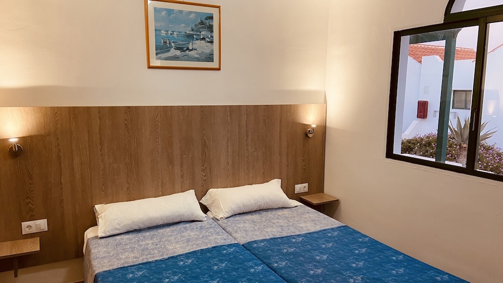 Room at Fuertesol Bungalows, Costa de Antigua