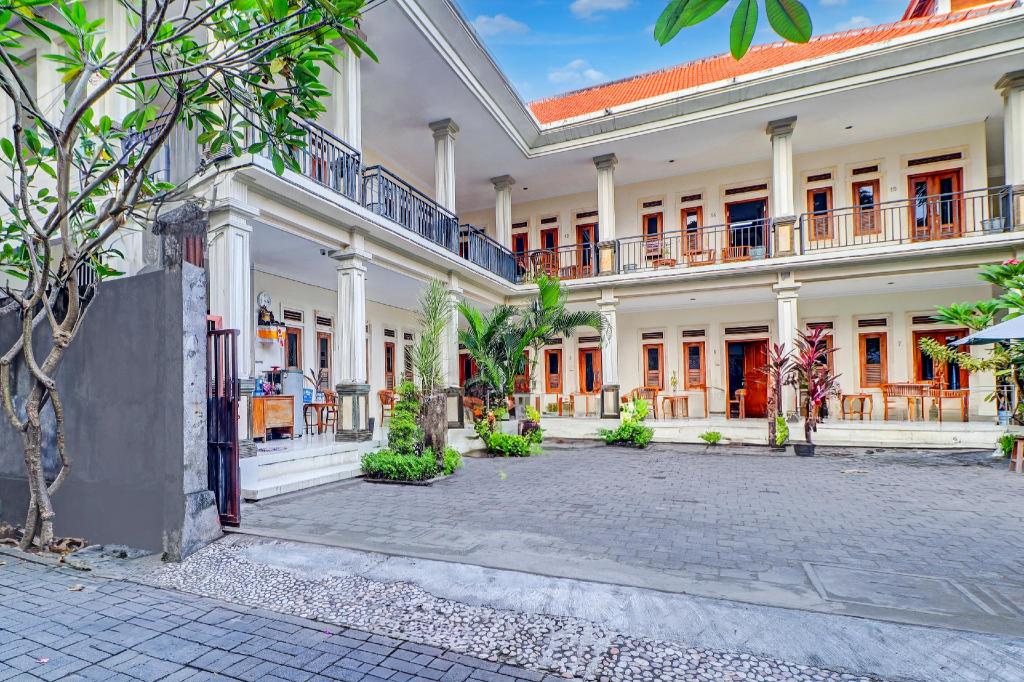 Hotel O Bali near Beachwalk Shopping Center formerly Budget Door Legian Inn 53/63