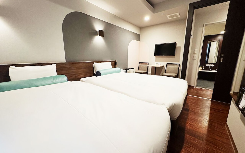 DELUXE, TWIN BEDS