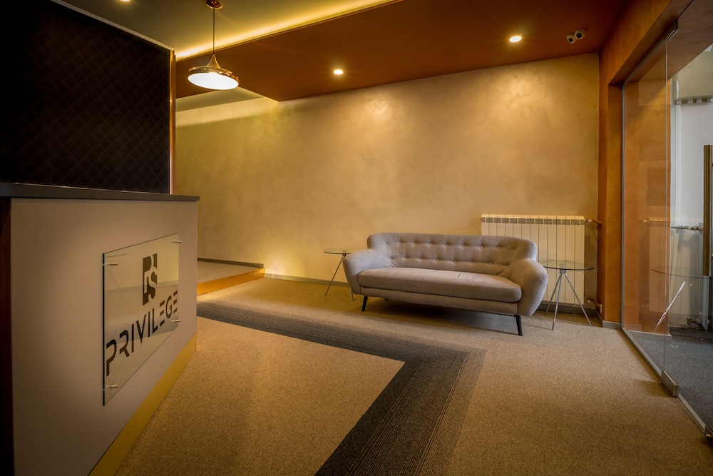Privilege Suites By Central Park 54/69