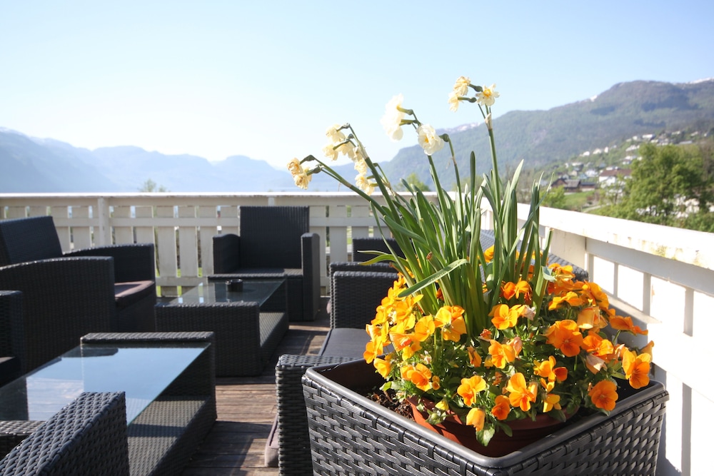 BEST WESTERN SAUDA FJORDHOTELL 16/50