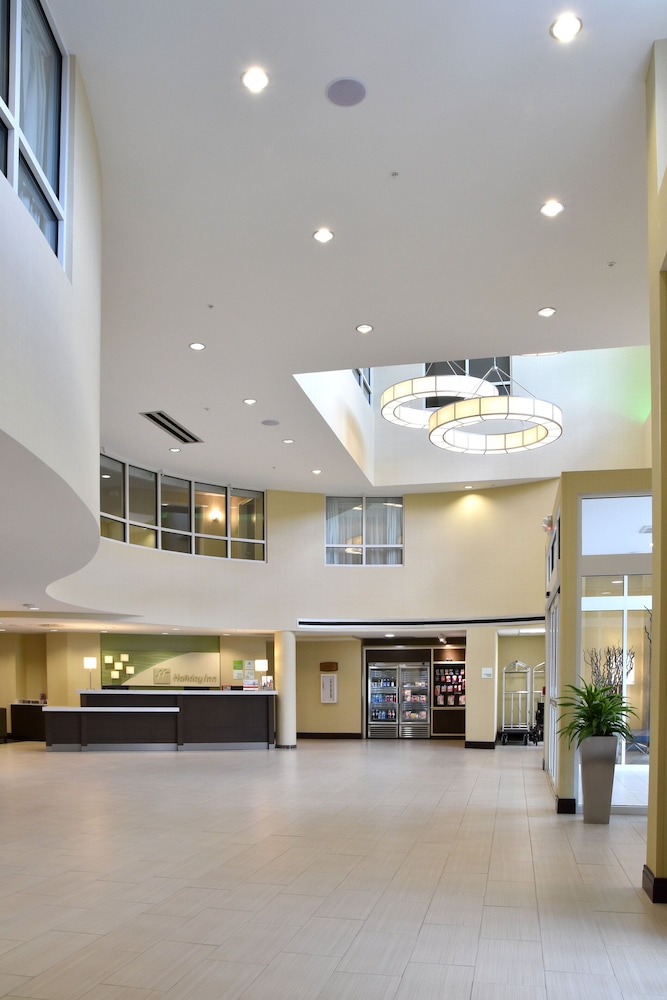 Holiday Inn Canton (Belden Village) 7/72
