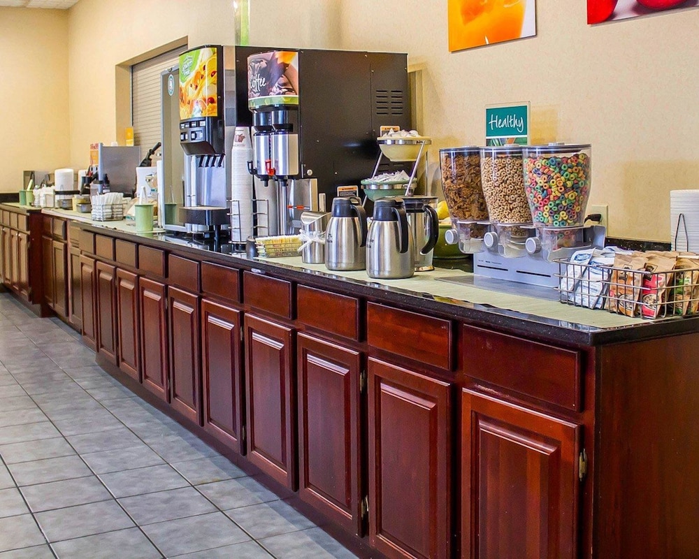 Wilkes Barre Inn And Suites 9/50
