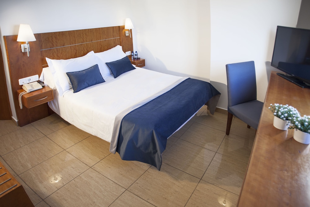 Hostal Savoy 15/68