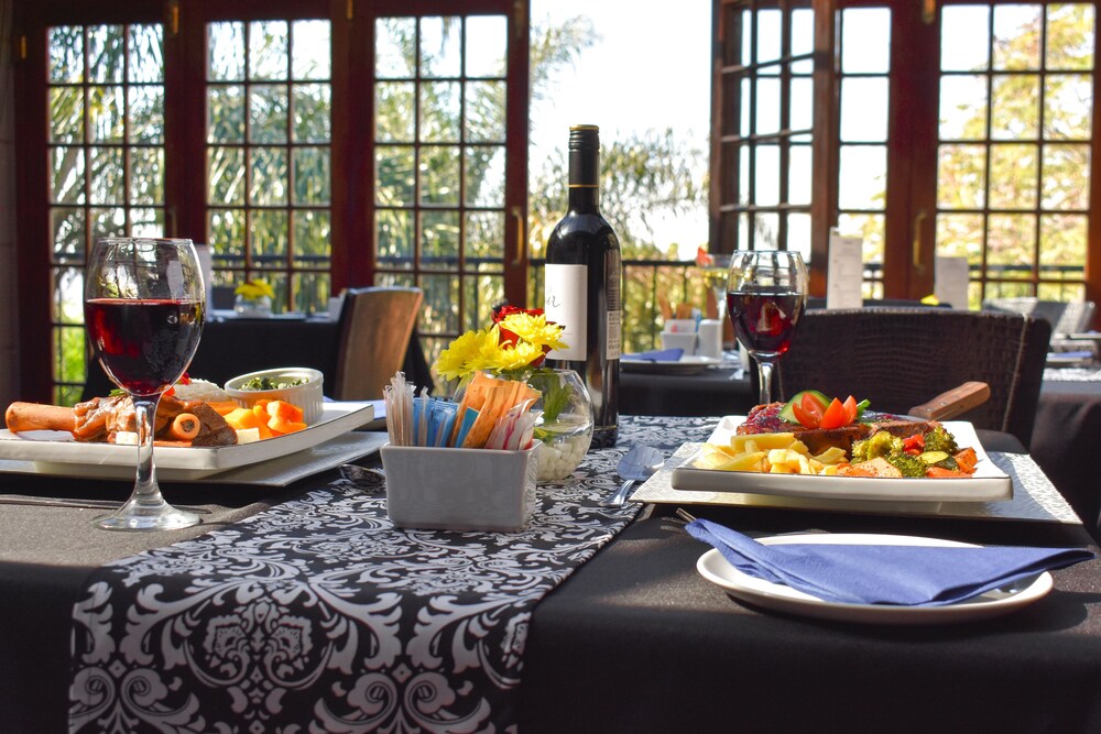 Waterfalls Boutique Hotel 34/50