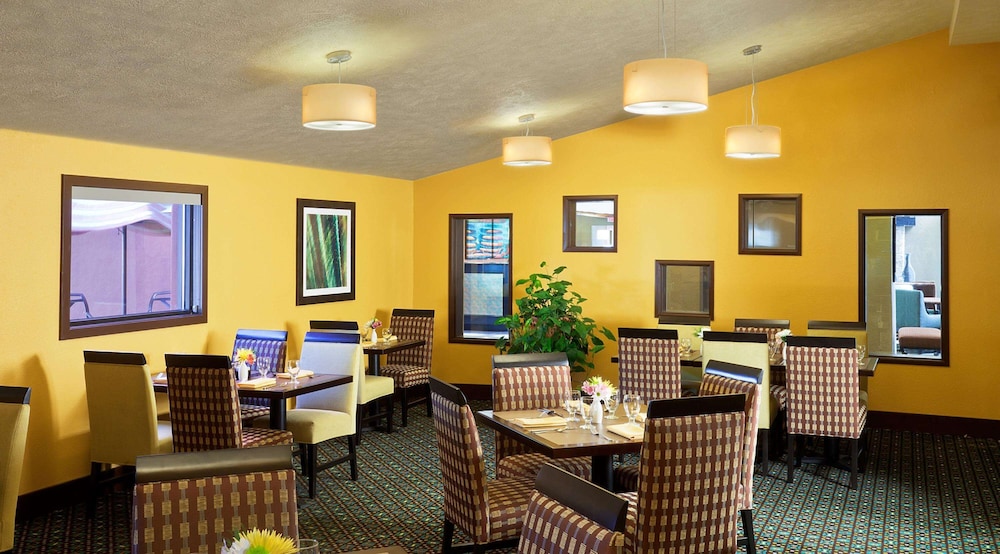 Doubletree By Hilton Santa Fe 42/62
