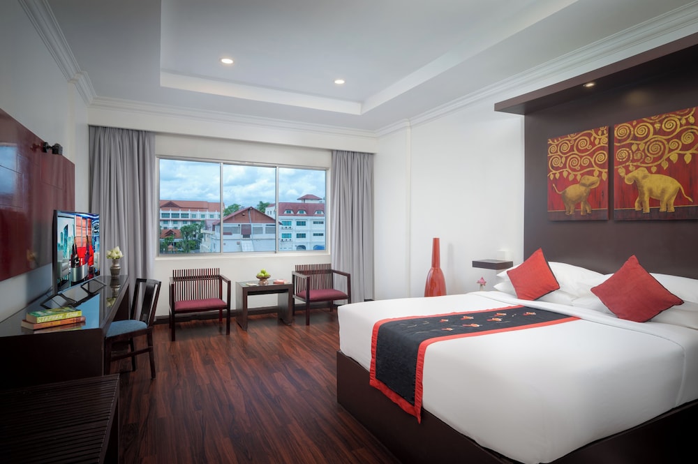 DELUXE, TWIN BEDS