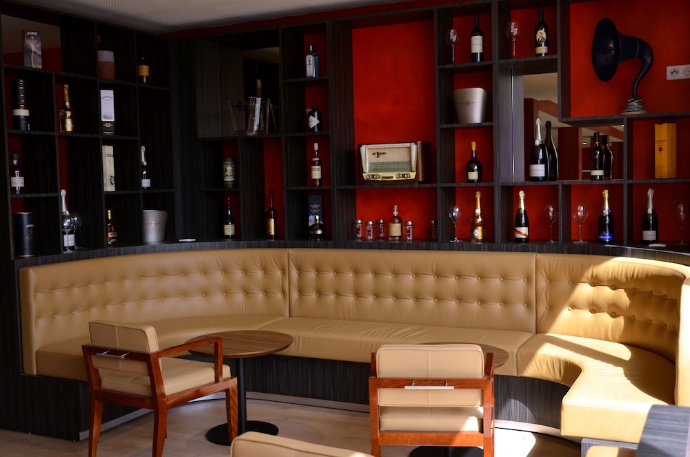 Le Grand Hotel 37/45