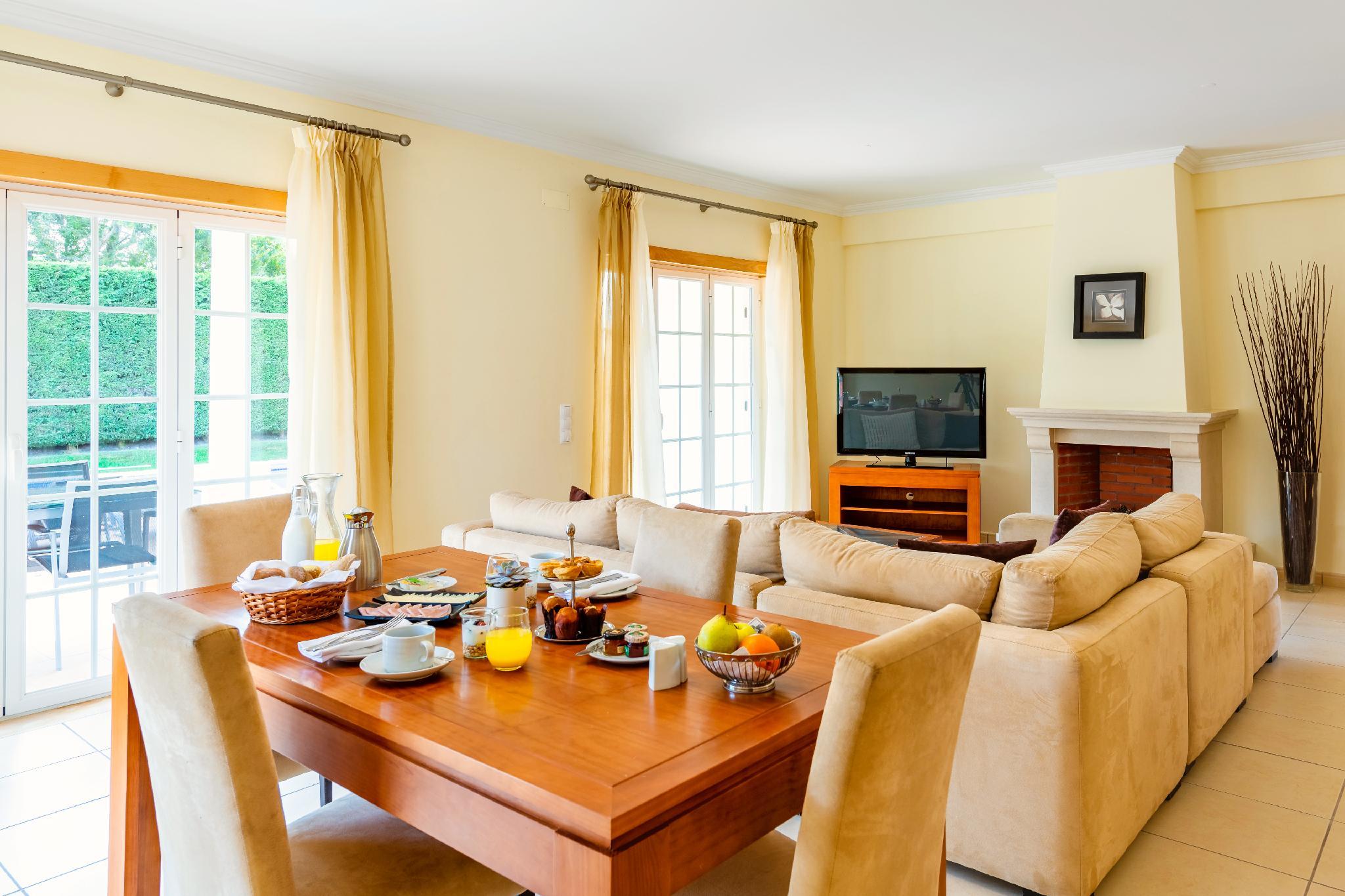 3 Bedrooms, Villa, with Pool