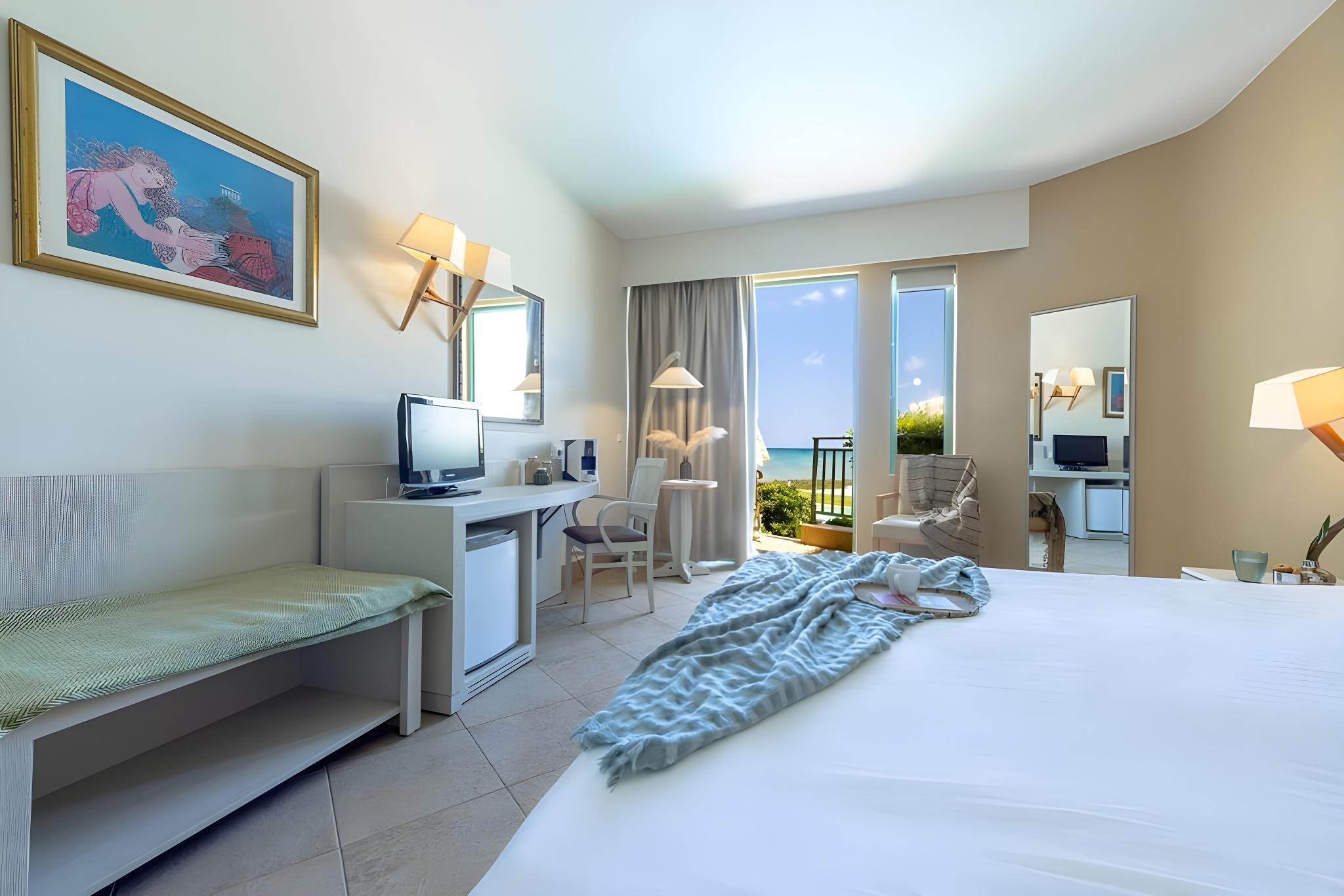 Room, Double Bed, Sea View, Pool Access