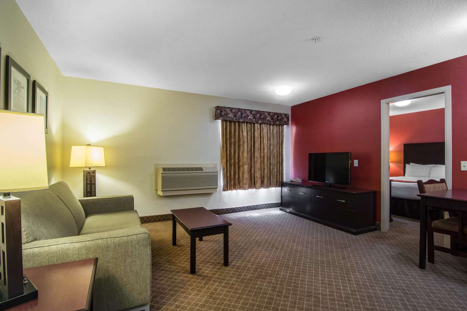 Comfort Inn & Suites Calgary Airport - South 28/36