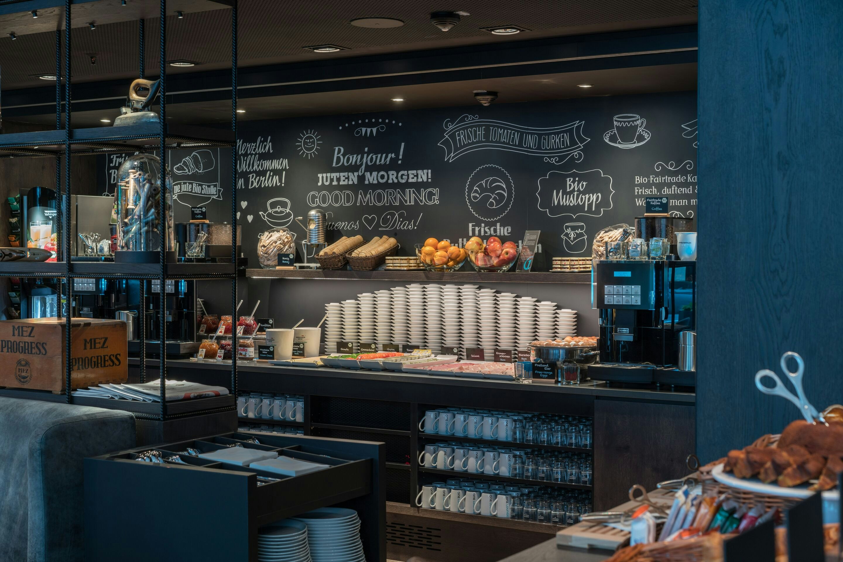 MOTEL ONE BERLIN-ALEXANDERPLATZ 33/43