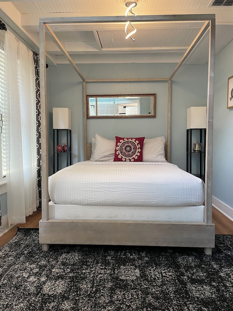 2 BEDROOMS, DELUXE, SUITE, COURTYARD VIEW