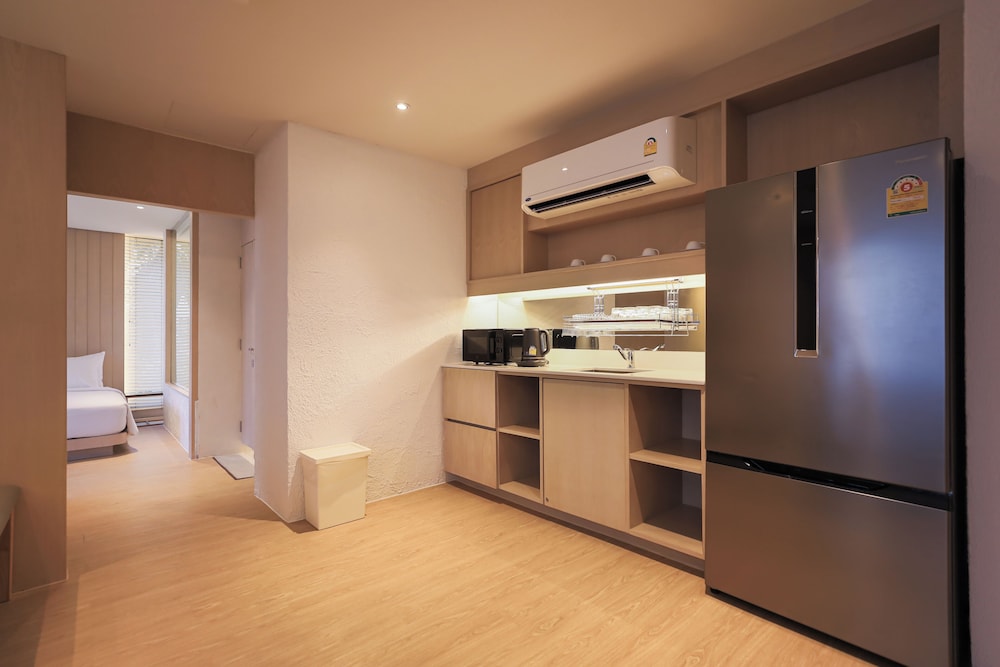 Balcony Seaside Sriracha Hotel Serviced Apartments 17/34