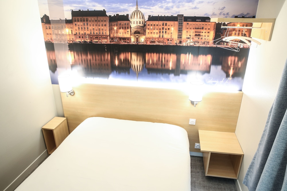 INN DESIGN HOTEL CHATEAUBRIANT 29/37