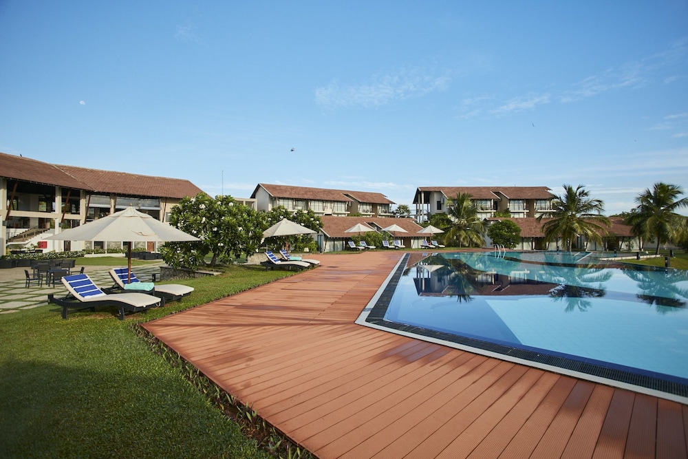 The Calm Resort and Spa 30/50