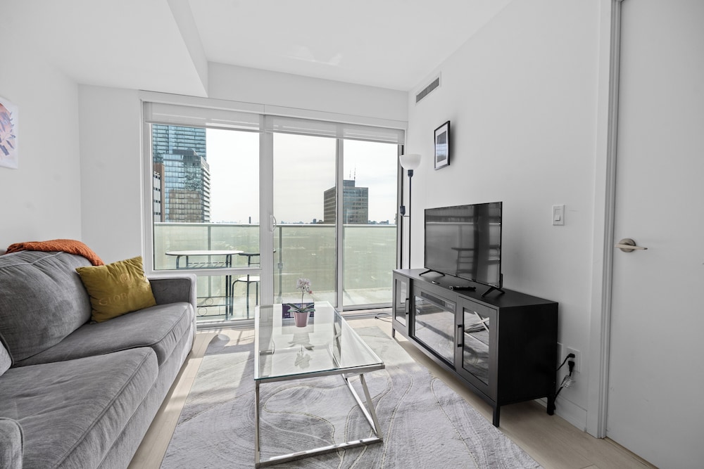 Teahouse Condos in Downtown Toronto 29/50