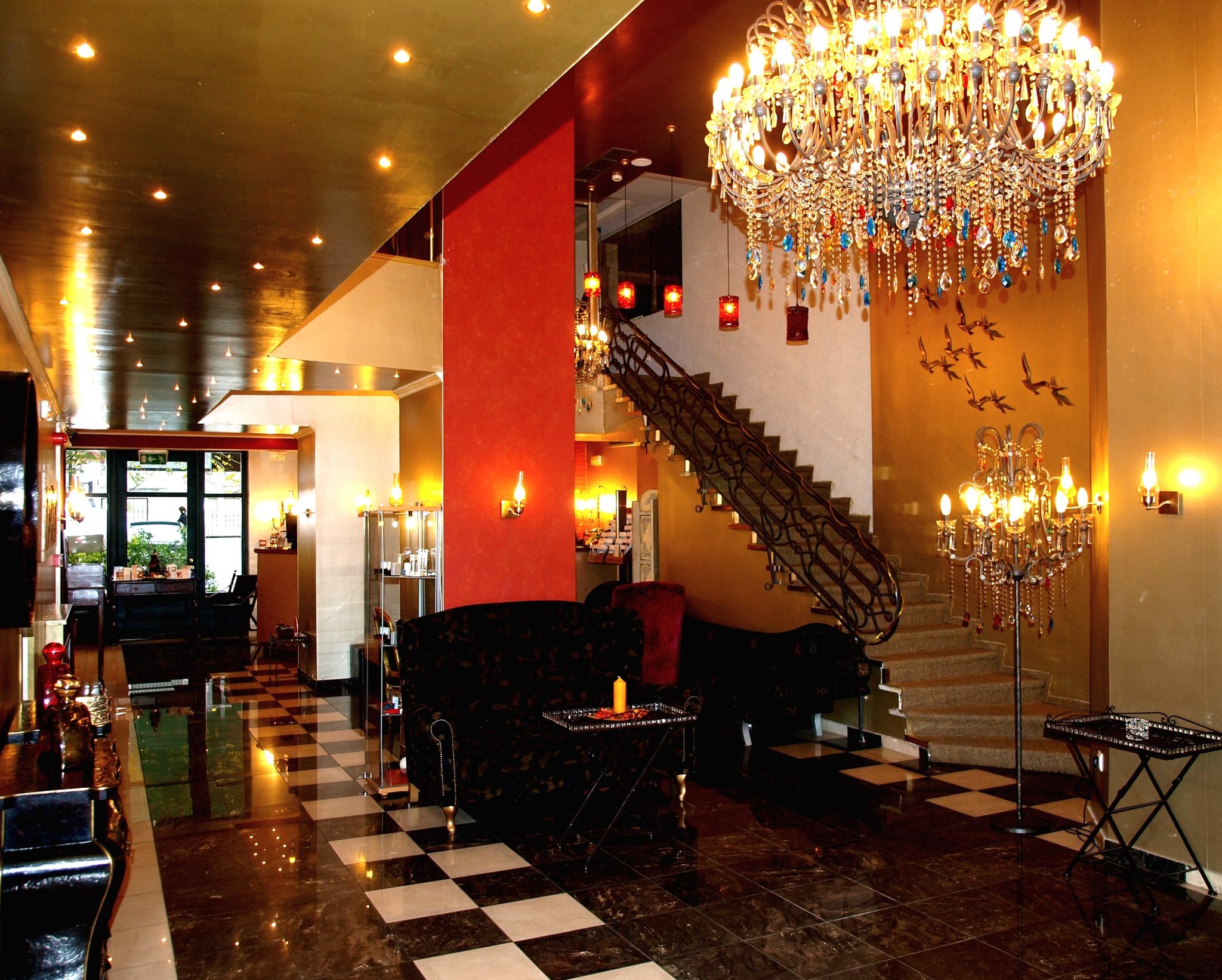 Delphi Art Hotel 5/22