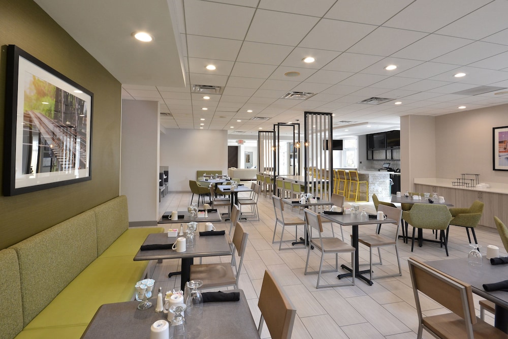 Holiday Inn Raleigh-Durham Airport 48/66