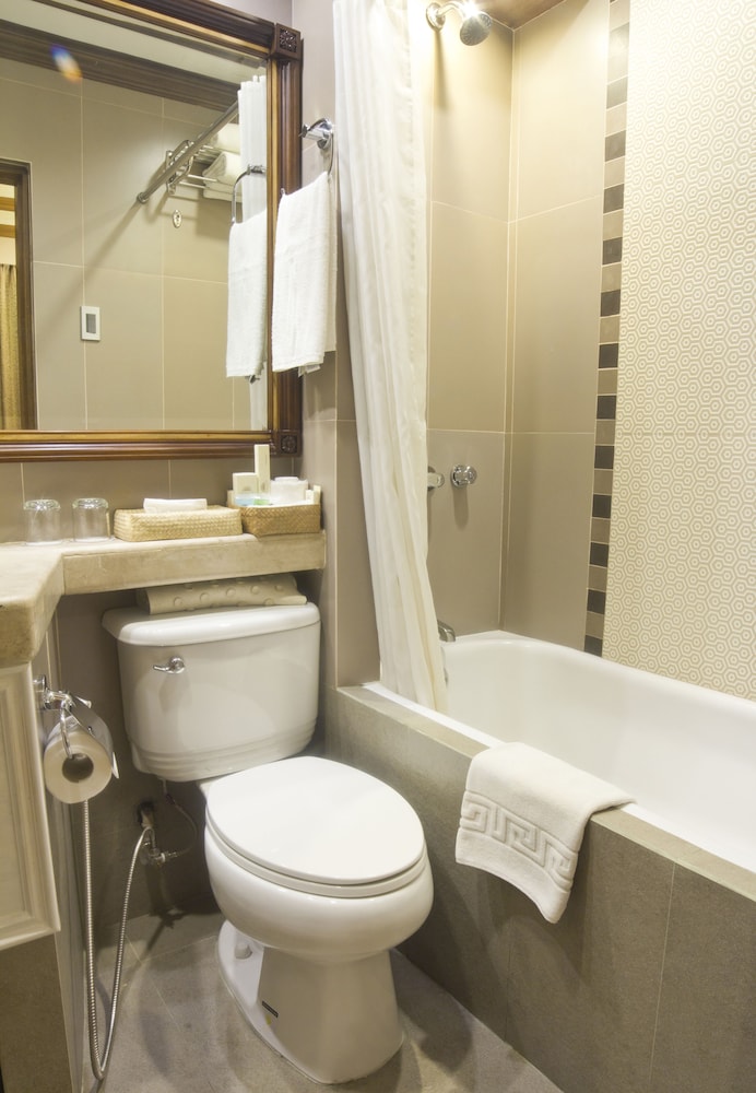 Herald Suites 50/50