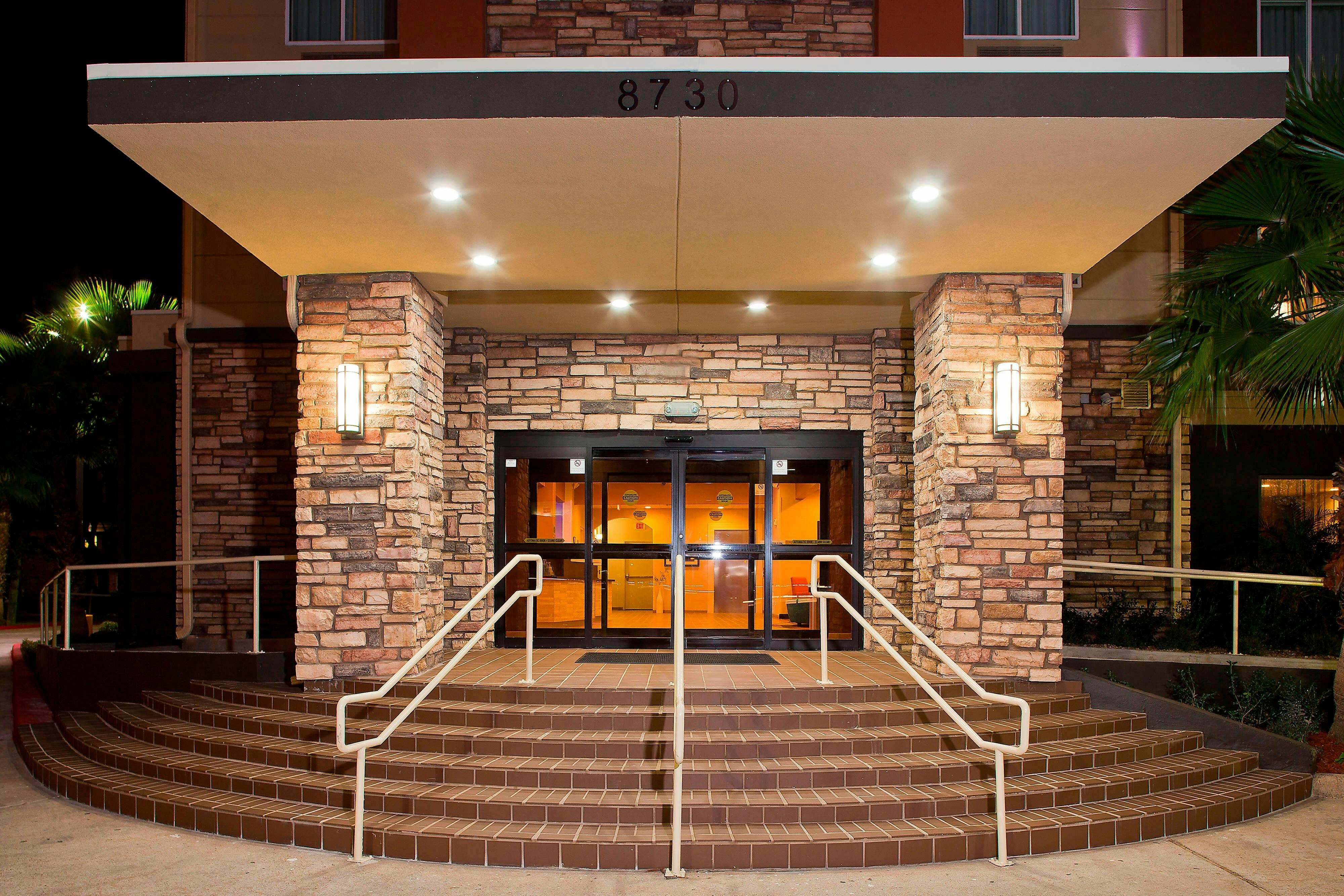 Fairfield Inn Suites By Marriott Houston Hobby Airport 2/28
