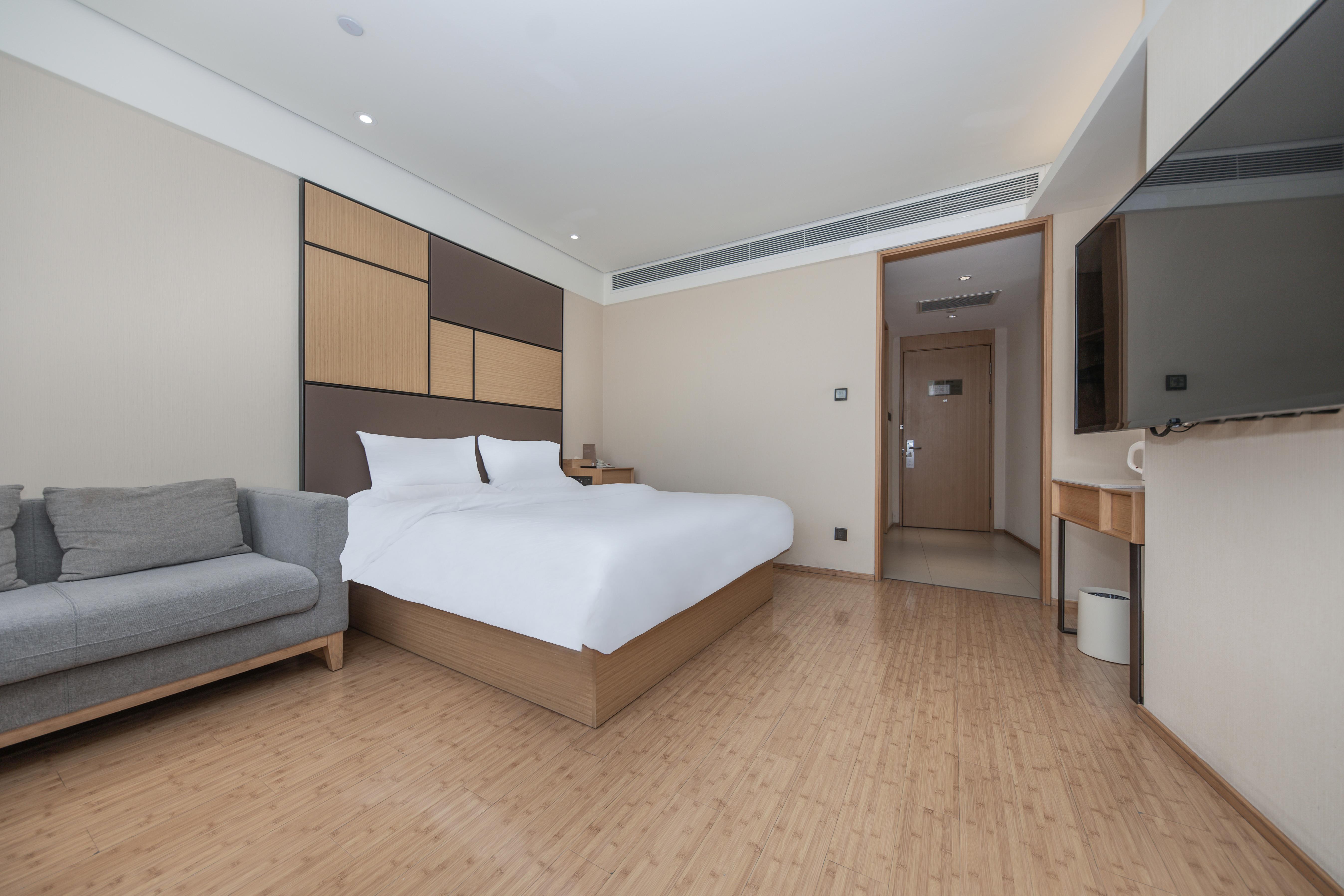 JI Hotel Hangzhou Wulin Square Wenhui Building 13/50