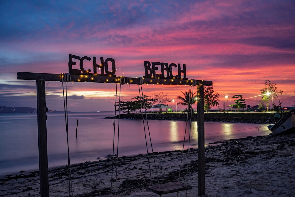 Echo Beach Backpackers 43/50