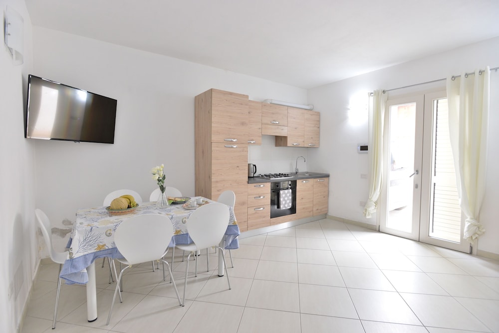 Izzhome Pula Mille Apartment 8/12