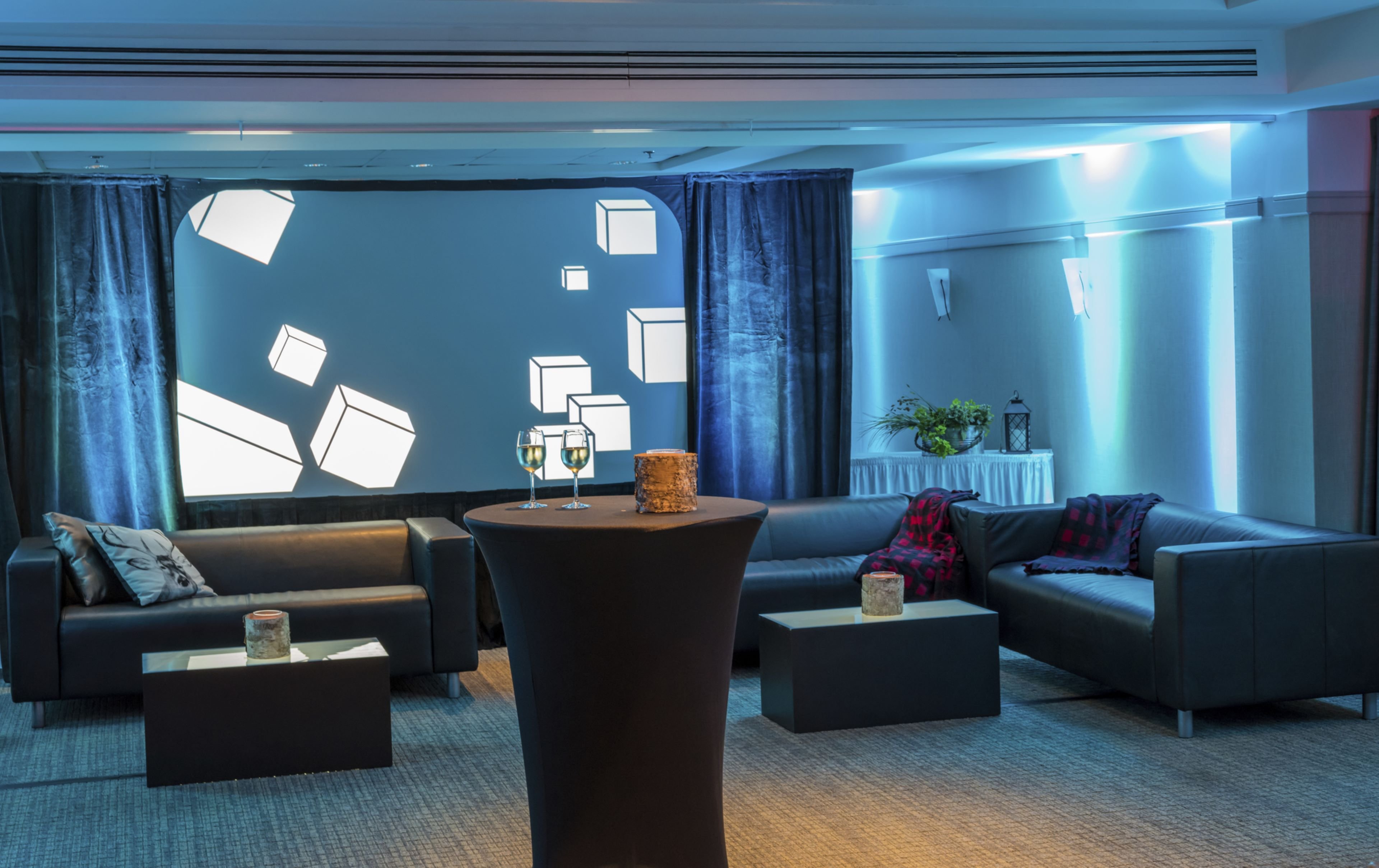 Holiday Inn Express And Suites Tremblant 24/50